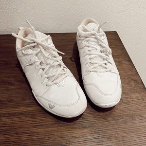 White leather Cheerleader shoes by Varsity, size 9.5